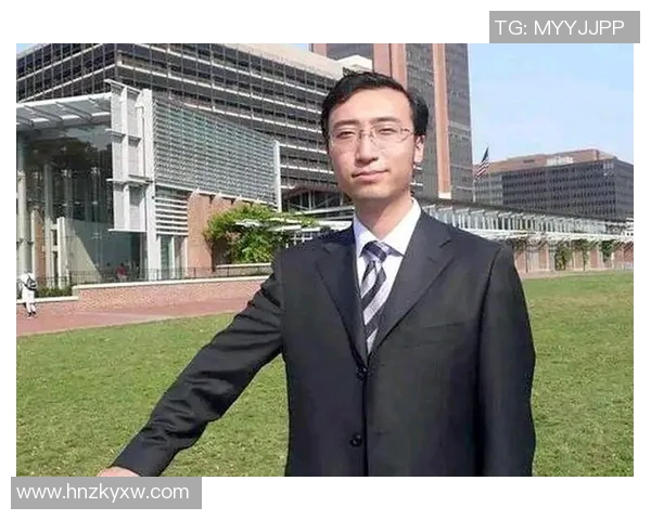 李永乐深入解析足球明星背后的故事与成就，带你了解他们的传奇人生